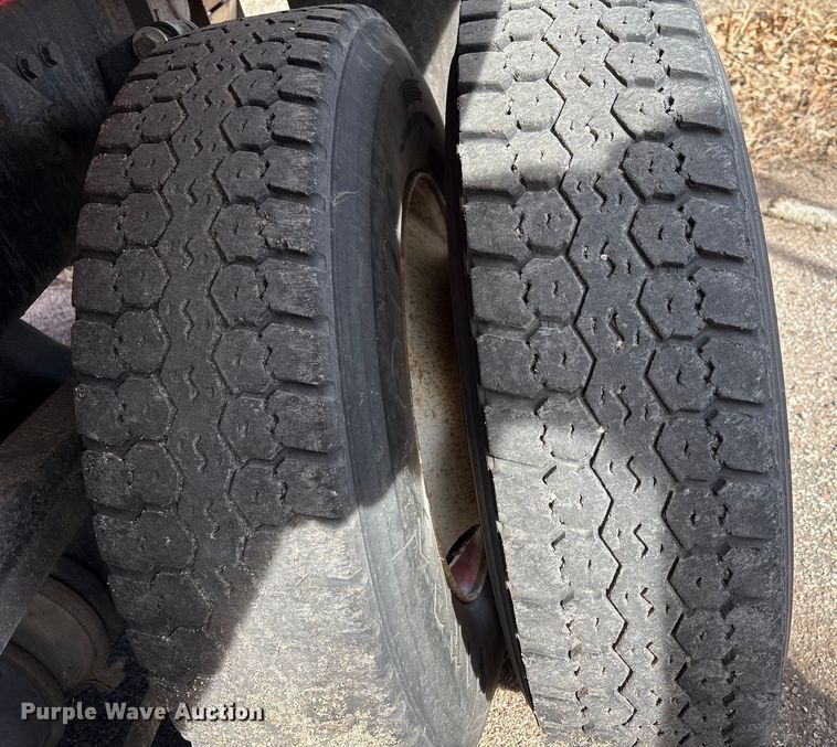 image for item NK9039 2009 Sterling L7500 Series dump truck