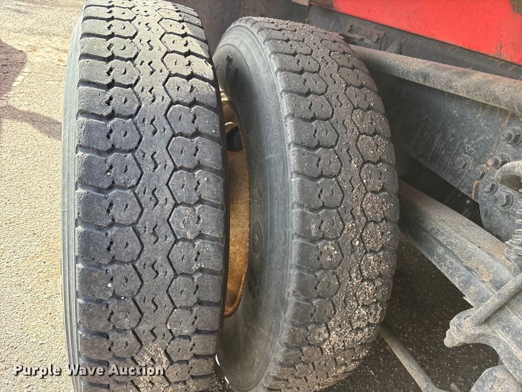 image for item NK9039 2009 Sterling L7500 Series dump truck