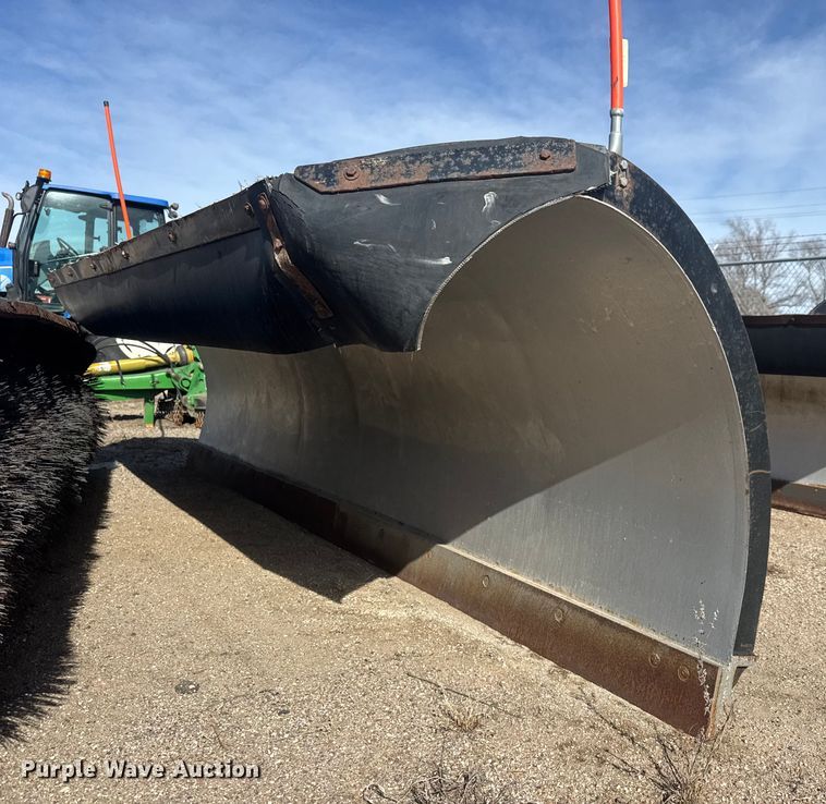 image for item NK9039 2009 Sterling L7500 Series dump truck