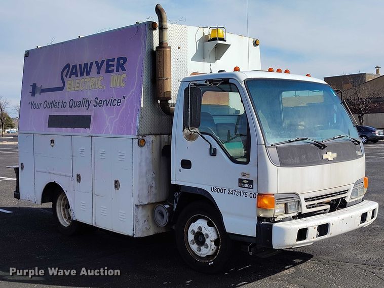image for item DP4923 2005 Chevrolet W5500 utility / service truck