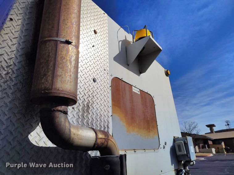 image for item DP4923 2005 Chevrolet W5500 utility / service truck