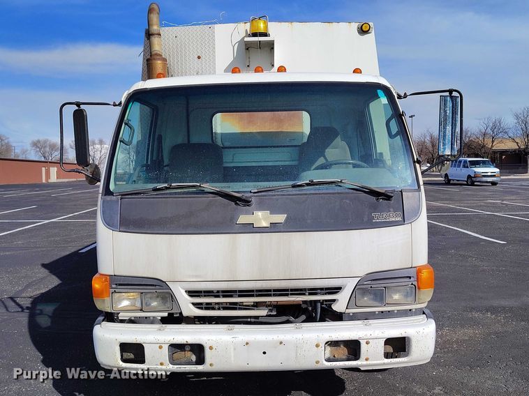 image for item DP4923 2005 Chevrolet W5500 utility / service truck