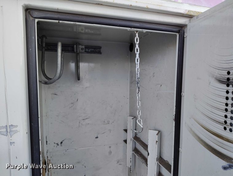 image for item DP4923 2005 Chevrolet W5500 utility / service truck