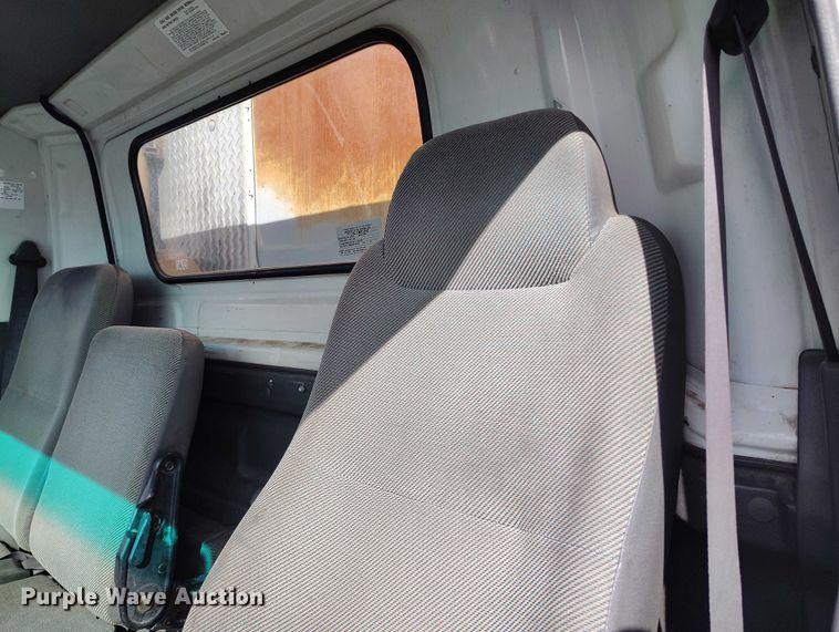 image for item DP4923 2005 Chevrolet W5500 utility / service truck