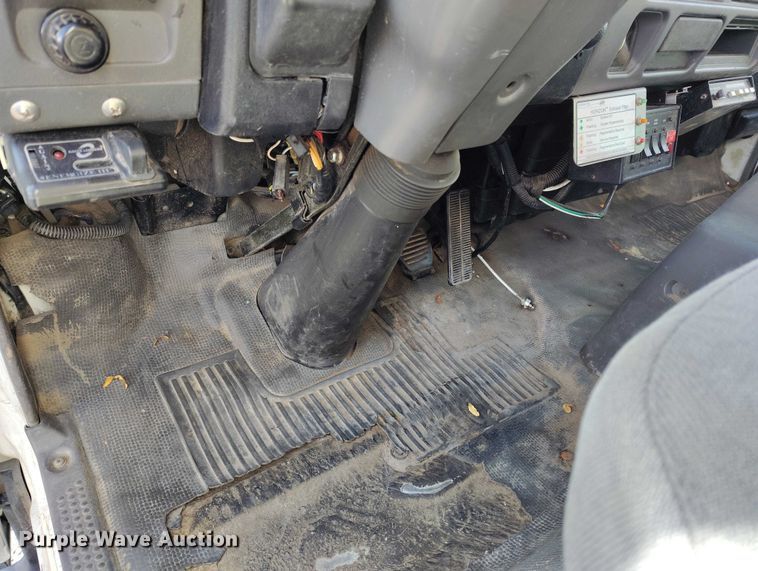 image for item DP4923 2005 Chevrolet W5500 utility / service truck