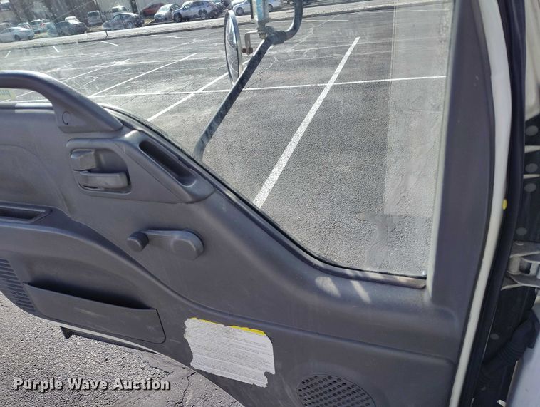 image for item DP4923 2005 Chevrolet W5500 utility / service truck