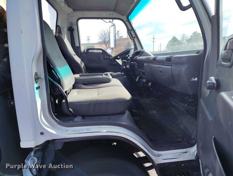 image for item DP4923 2005 Chevrolet W5500 utility / service truck