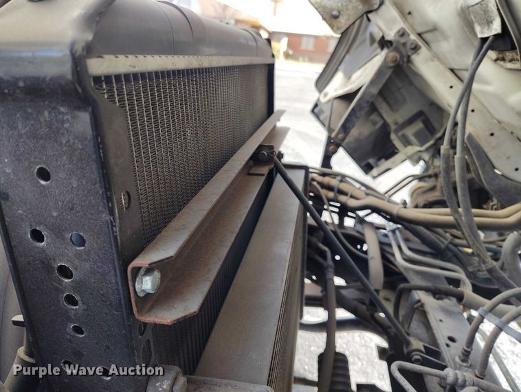 image for item DP4923 2005 Chevrolet W5500 utility / service truck