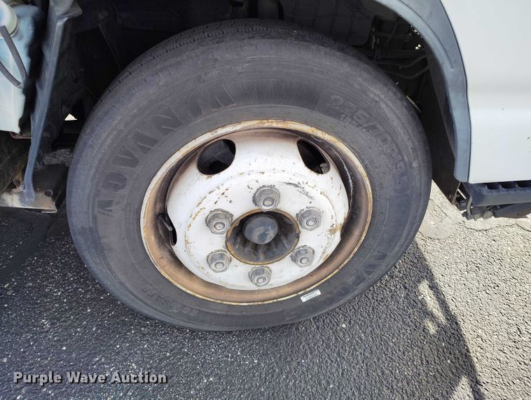 image for item DP4923 2005 Chevrolet W5500 utility / service truck