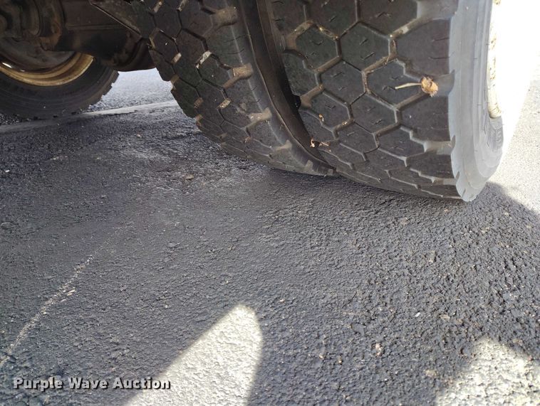 image for item DP4923 2005 Chevrolet W5500 utility / service truck