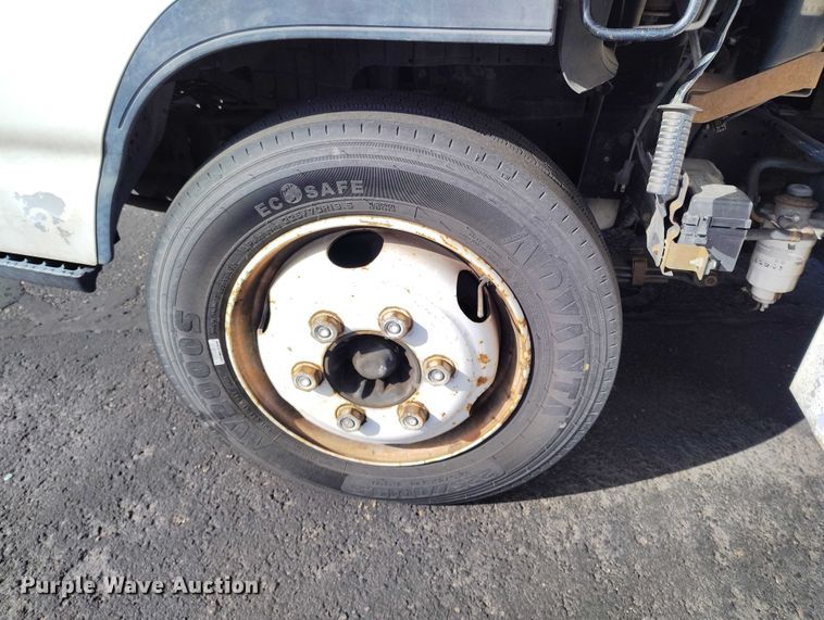 image for item DP4923 2005 Chevrolet W5500 utility / service truck