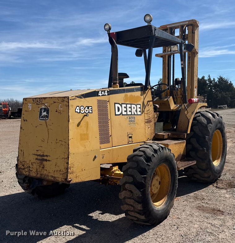 image for item DQ4256 John Deere 486E forklift