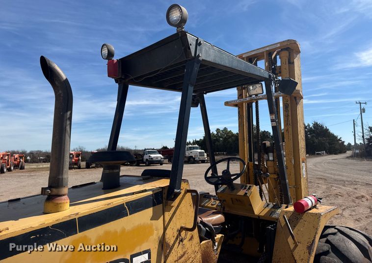 image for item DQ4256 John Deere 486E forklift