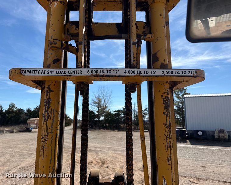 image for item DQ4256 John Deere 486E forklift