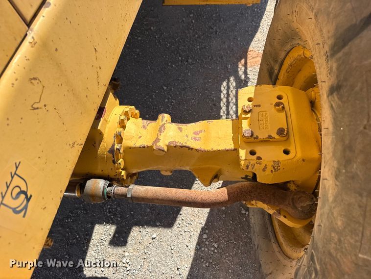 image for item DQ4256 John Deere 486E forklift