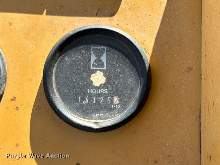 image for item DQ4256 John Deere 486E forklift