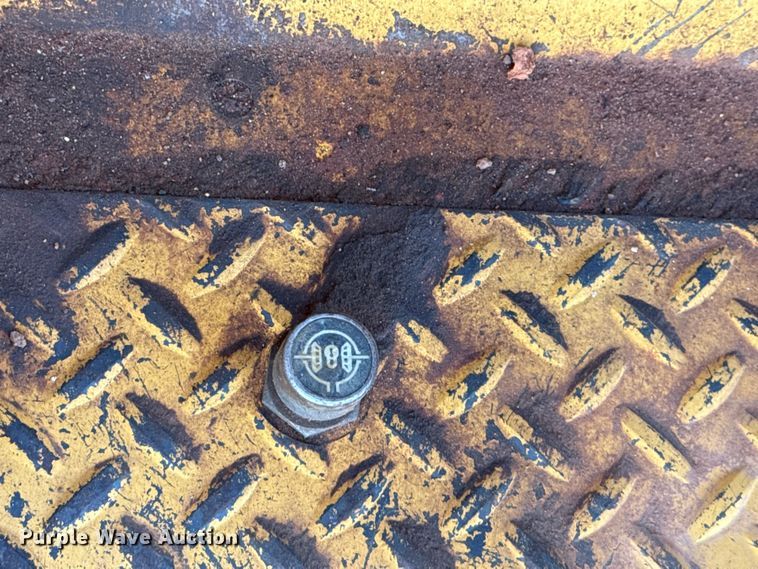 image for item DQ4256 John Deere 486E forklift