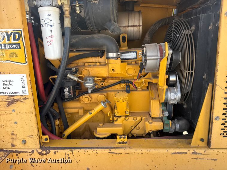 image for item DQ4256 John Deere 486E forklift