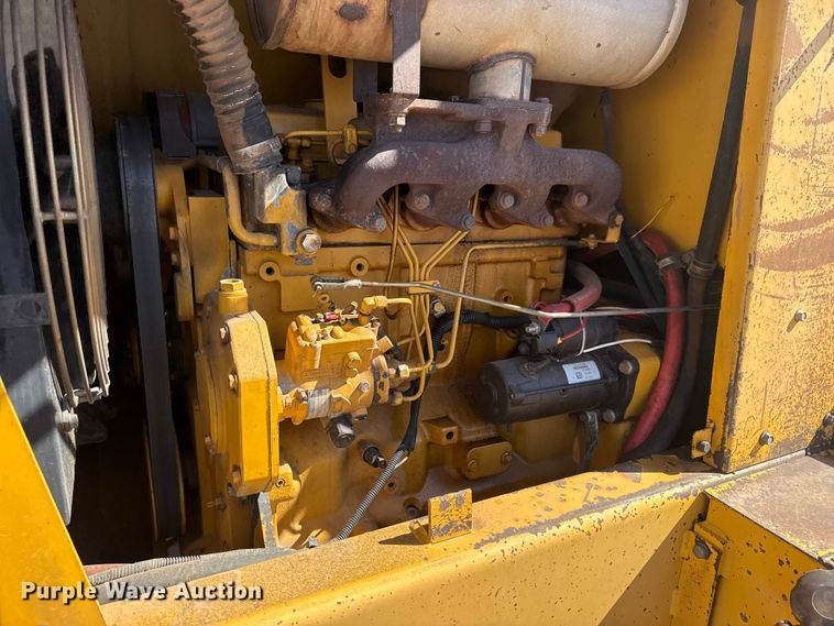 image for item DQ4256 John Deere 486E forklift