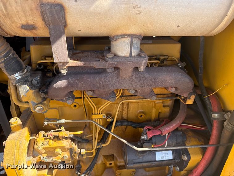 image for item DQ4256 John Deere 486E forklift