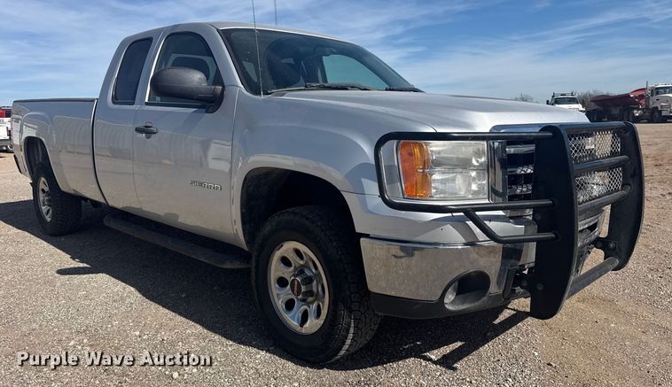 image for item DQ4261 2012 GMC Sierra 1500 Ext. Cab pickup truck