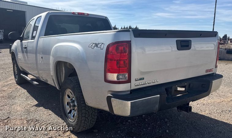 image for item DQ4261 2012 GMC Sierra 1500 Ext. Cab pickup truck