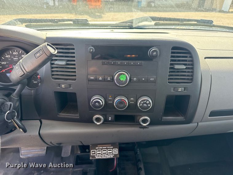 image for item DQ4261 2012 GMC Sierra 1500 Ext. Cab pickup truck