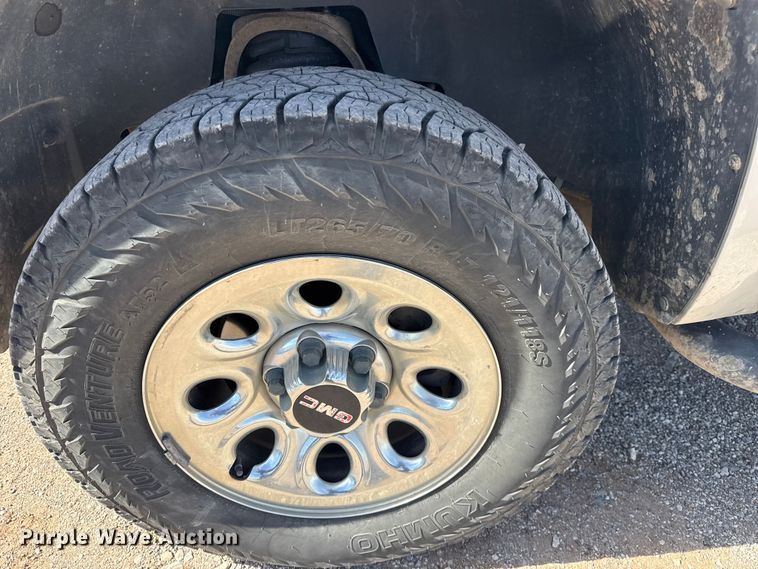 image for item DQ4261 2012 GMC Sierra 1500 Ext. Cab pickup truck