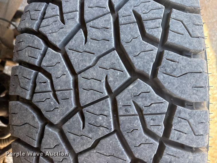 image for item DQ4261 2012 GMC Sierra 1500 Ext. Cab pickup truck