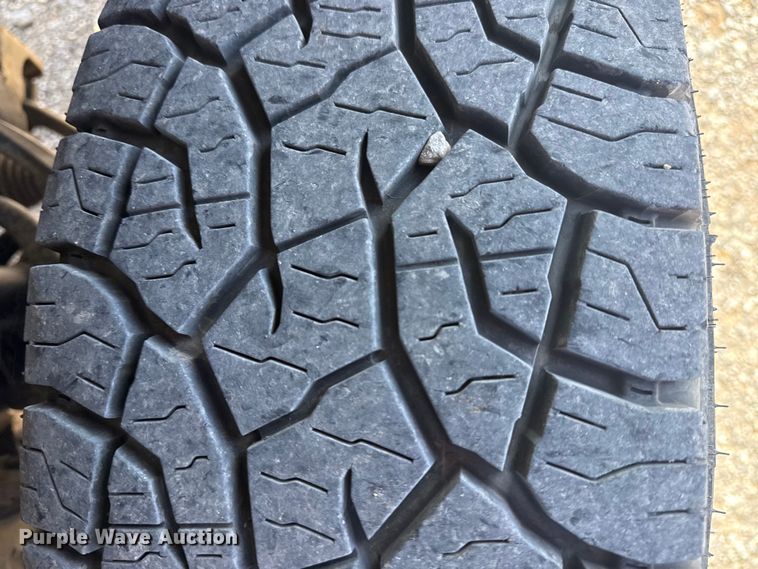 image for item DQ4261 2012 GMC Sierra 1500 Ext. Cab pickup truck