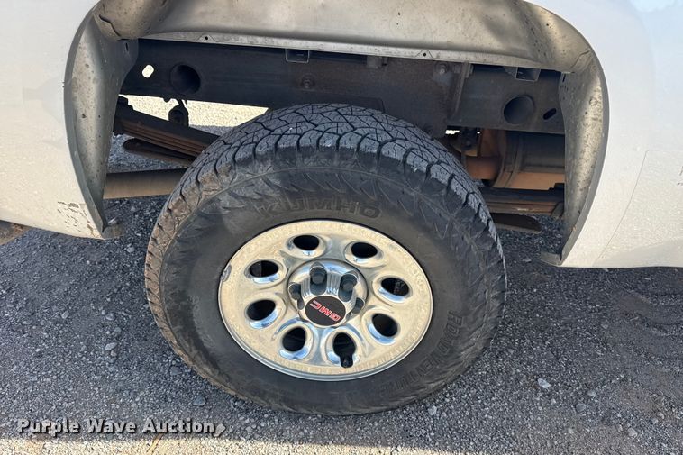 image for item DQ4261 2012 GMC Sierra 1500 Ext. Cab pickup truck