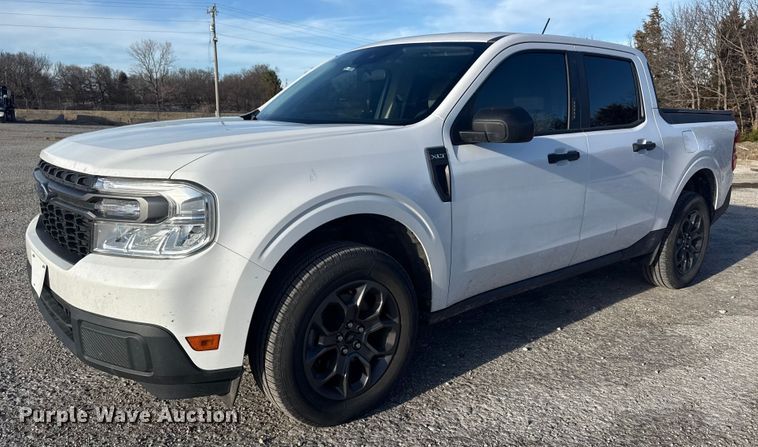 image for item DQ4265 2022 Ford Maverick XL Crew Cab pickup truck