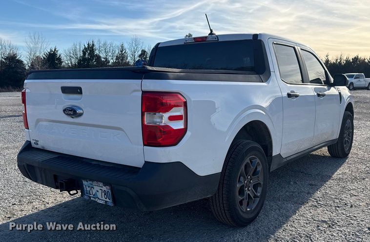 image for item DQ4265 2022 Ford Maverick XL Crew Cab pickup truck