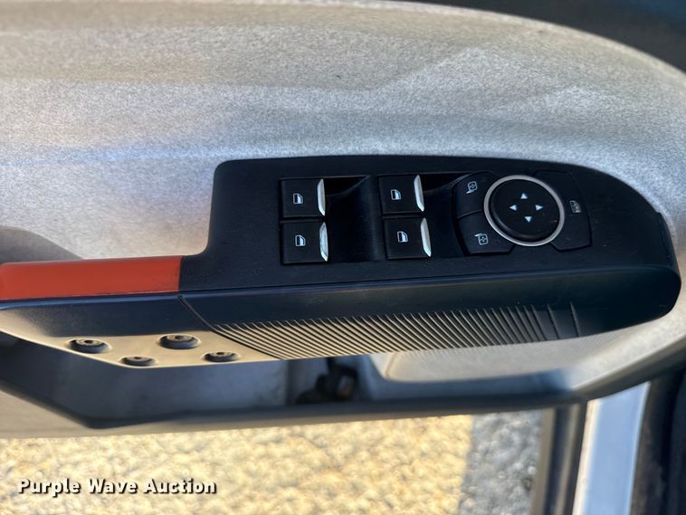 image for item DQ4265 2022 Ford Maverick XL Crew Cab pickup truck