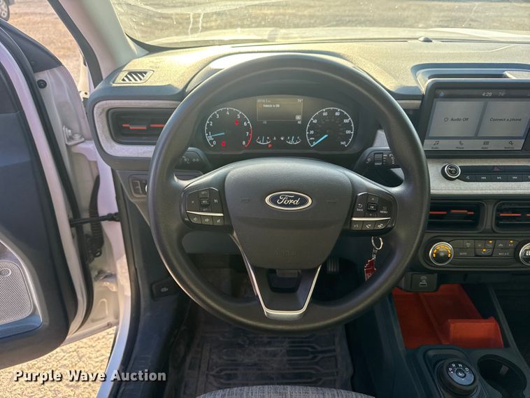 image for item DQ4265 2022 Ford Maverick XL Crew Cab pickup truck