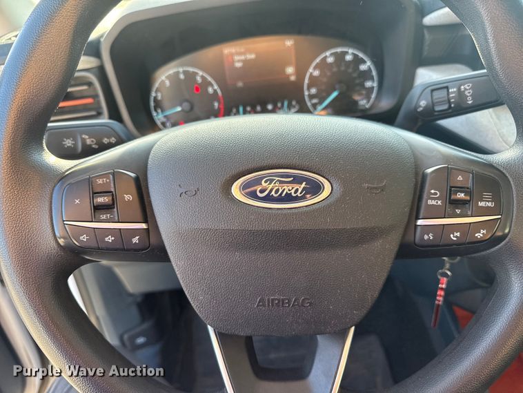 image for item DQ4265 2022 Ford Maverick XL Crew Cab pickup truck