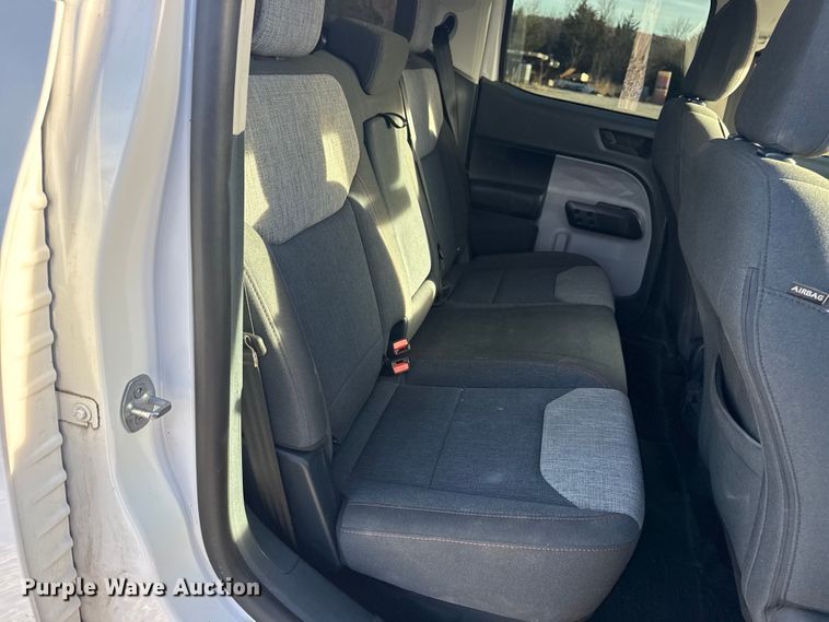 image for item DQ4265 2022 Ford Maverick XL Crew Cab pickup truck