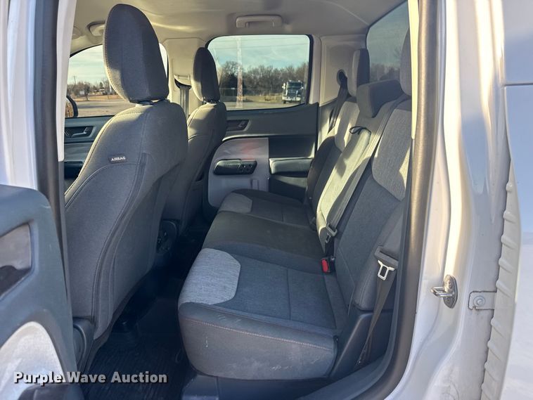 image for item DQ4265 2022 Ford Maverick XL Crew Cab pickup truck