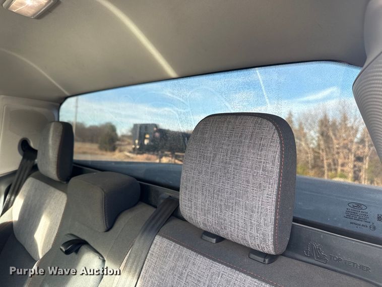 image for item DQ4265 2022 Ford Maverick XL Crew Cab pickup truck