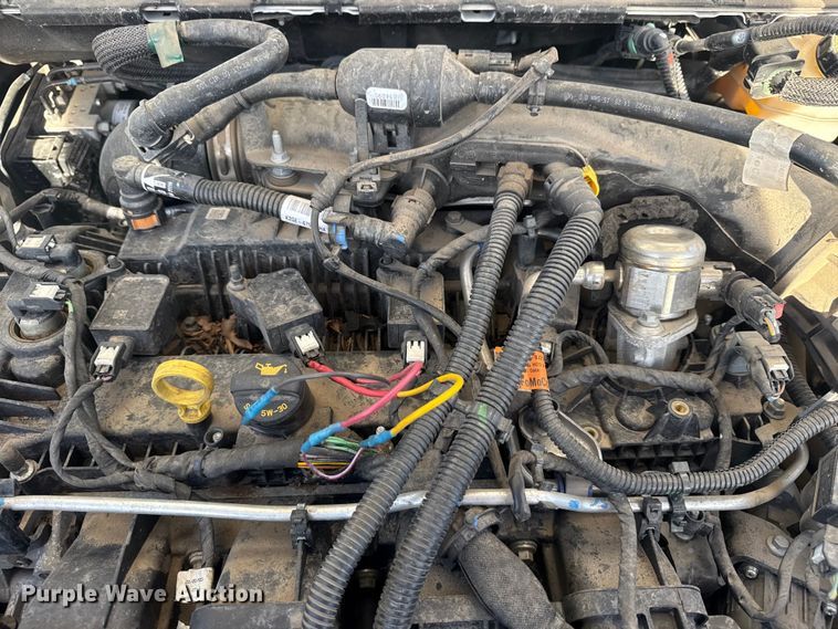 image for item DQ4265 2022 Ford Maverick XL Crew Cab pickup truck