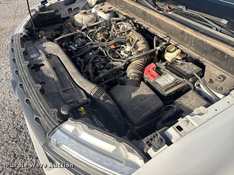 image for item DQ4265 2022 Ford Maverick XL Crew Cab pickup truck