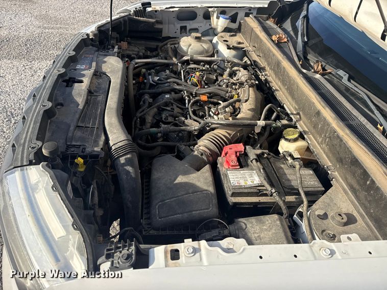 image for item DQ4265 2022 Ford Maverick XL Crew Cab pickup truck