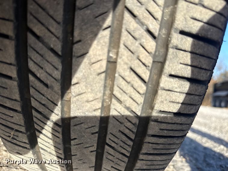 image for item DQ4265 2022 Ford Maverick XL Crew Cab pickup truck