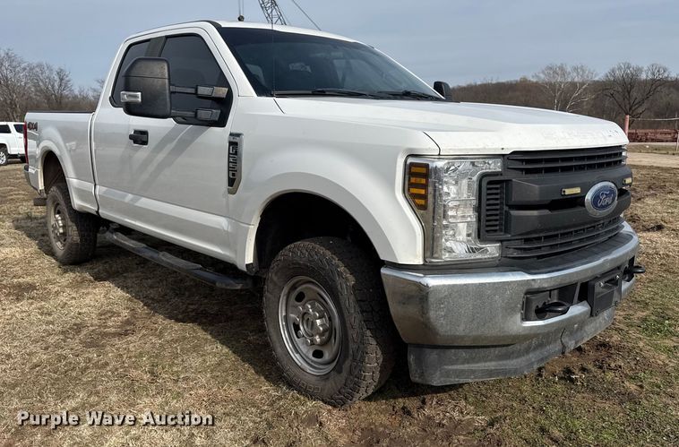 image for item DQ4271 2018 Ford F250 Super Duty Ext. Cab pickup truck