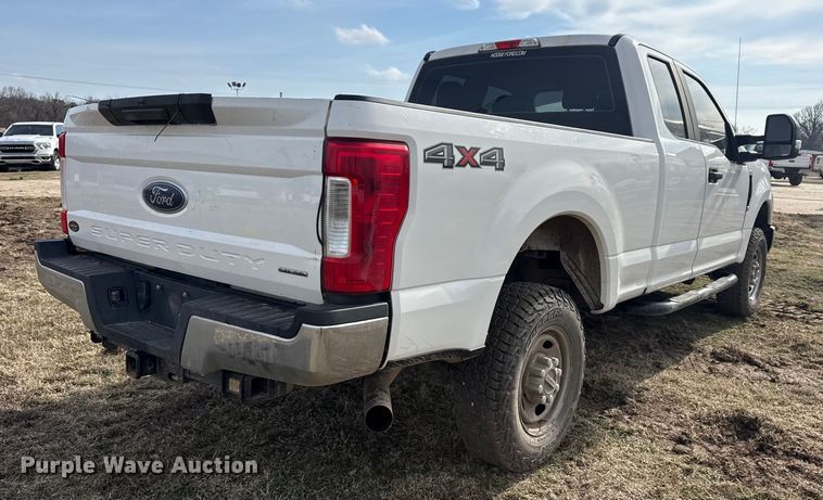 image for item DQ4271 2018 Ford F250 Super Duty Ext. Cab pickup truck