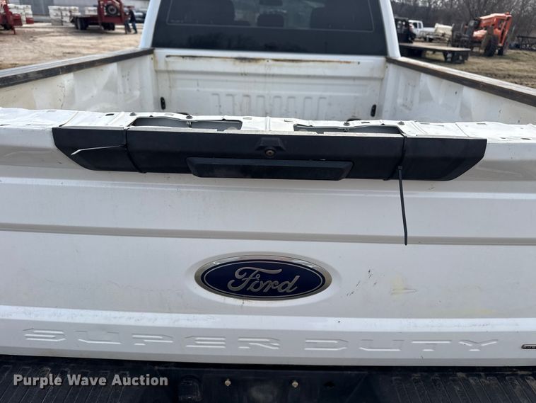 image for item DQ4271 2018 Ford F250 Super Duty Ext. Cab pickup truck