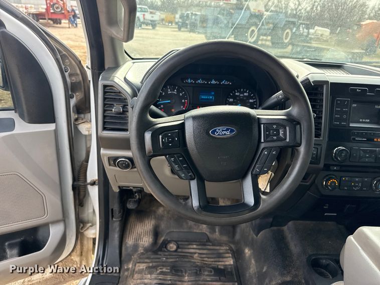 image for item DQ4271 2018 Ford F250 Super Duty Ext. Cab pickup truck