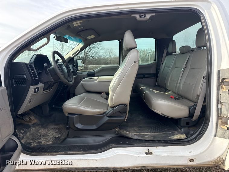 image for item DQ4272 2018 Ford F150 Ext. Cab pickup truck