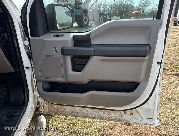 image for item DQ4272 2018 Ford F150 Ext. Cab pickup truck