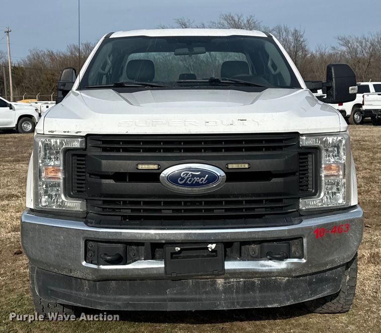 image for item DQ4273 2019 Ford F250 Super Duty XL Ext. Cab pickup truck